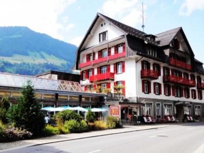 Hotel Loewen Lungern Kültér fotó