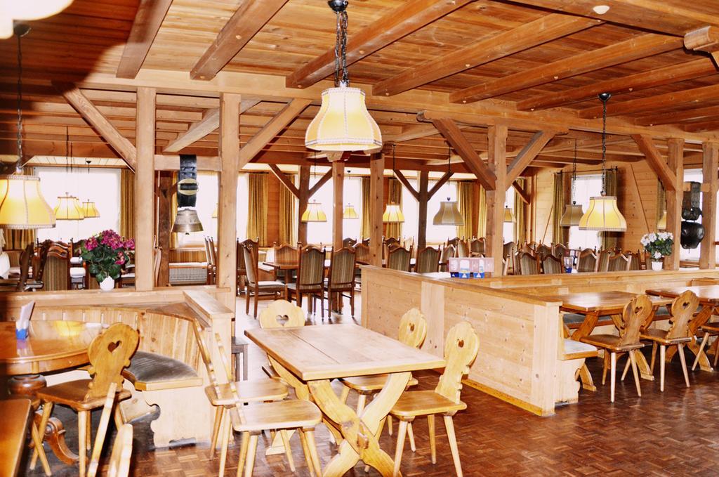 Hotel Loewen Lungern Kültér fotó