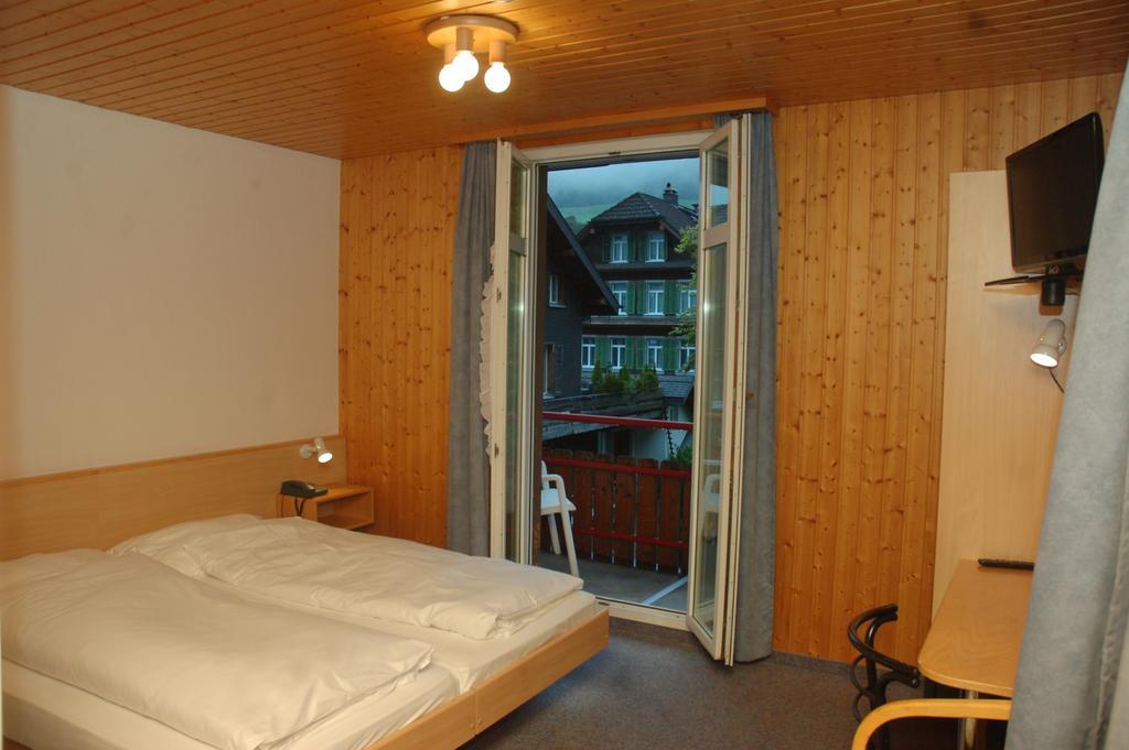 Hotel Loewen Lungern Kültér fotó