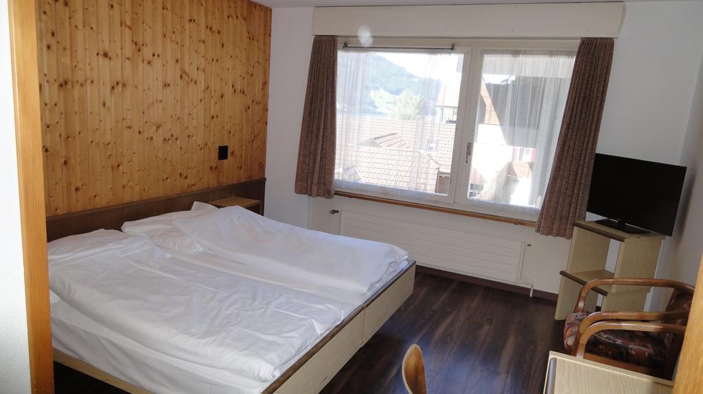 Hotel Loewen Lungern Kültér fotó